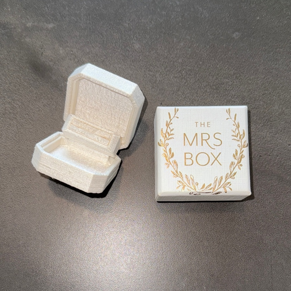 White Jewelry Ring Box